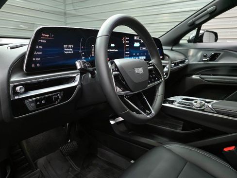 Used 2024 Cadillac Lyriq Tech w/ Driver Assist Package AWD/4WD image 11
