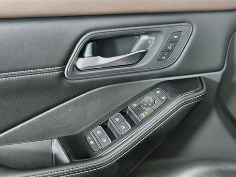 Used 2023 Nissan Rogue SL w/ SL Premium Package FWD image 15