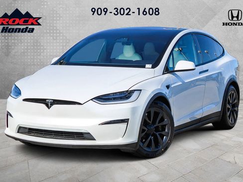 Used 2022 Tesla Model X Plaid image 1