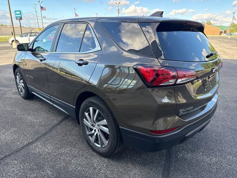 Used 2024 Chevrolet Equinox LT FWD image 5
