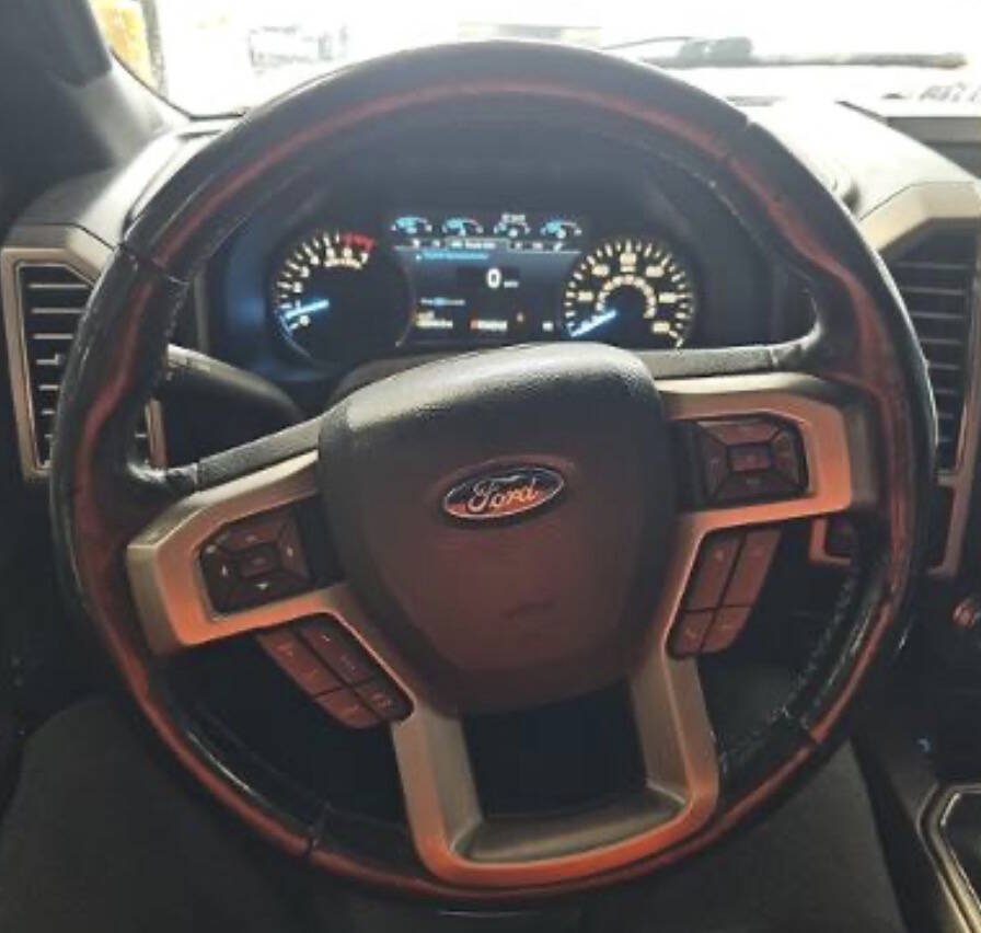Used 2018 Ford F150 Platinum w/ Equipment Group 701A Luxury AWD/4WD image 14