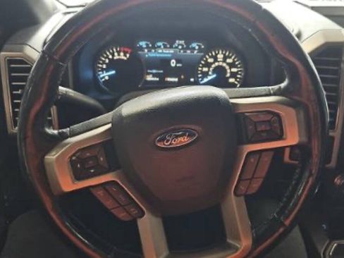 Used 2018 Ford F150 Platinum w/ Equipment Group 701A Luxury AWD/4WD image 14