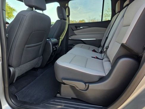 Certified 2024 Chevrolet Traverse LT image 30