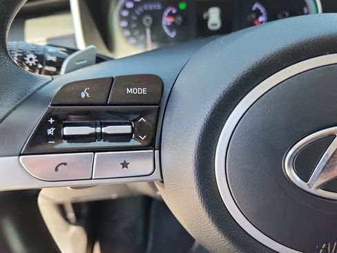 Used 2023 Hyundai Tucson Blue image 18