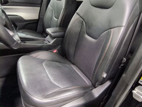 Certified 2022 Jeep Compass Limited image 17