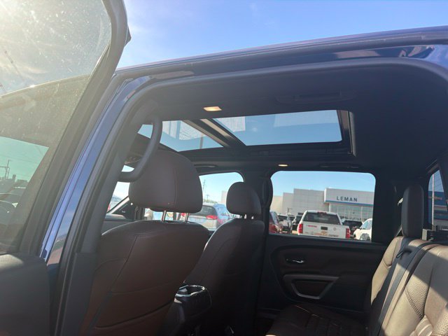Used 2023 Nissan Titan Platinum Reserve w/ Moonroof Package AWD/4WD image 9