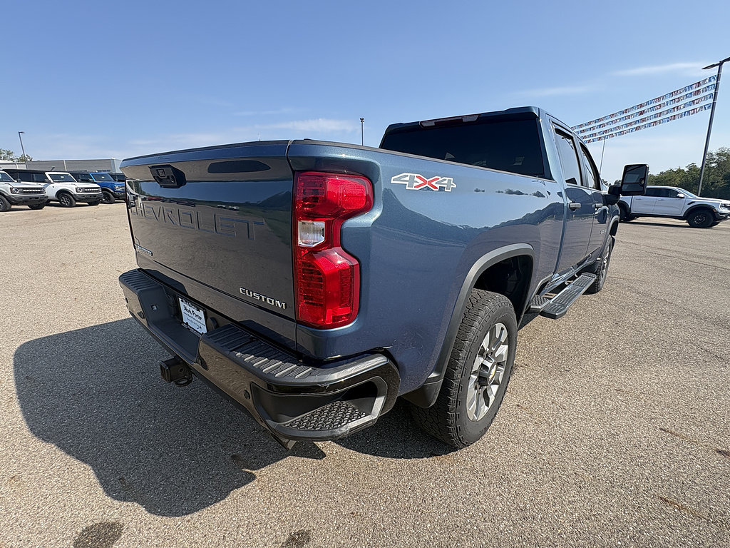 Used 2025 Chevrolet Silverado 2500 Custom w/ Custom Value Package AWD/4WD image 4