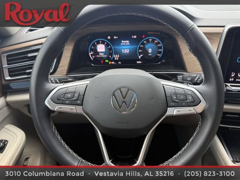 Certified 2025 Volkswagen Atlas SE w/ Panoramic Sunroof Package image 19