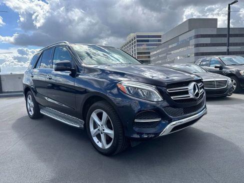 Used 2017 Mercedes-Benz GLE 350 4MATIC image 3