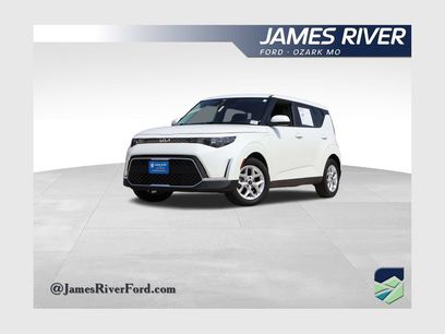 Used 2025 Kia Soul LX w/ LX Technology Package