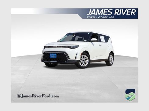 Used 2025 Kia Soul LX w/ LX Technology Package FWD image 1