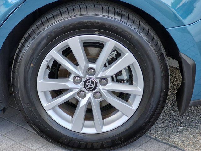 Used 2025 Toyota Camry LE FWD image 13