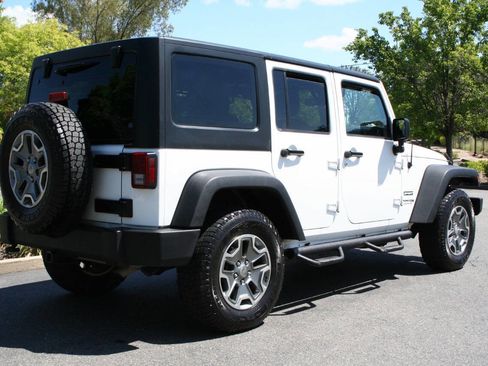 Used 2018 Jeep Wrangler Unlimited Sport w/ Connectivity Group image 5