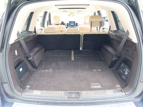 Used 2018 Mercedes-Benz GLS 450 4MATIC image 36