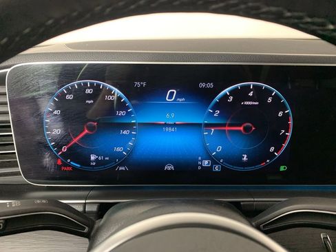 Used 2022 Mercedes-Benz GLE 350 4MATIC w/ AMG Line Exterior image 19