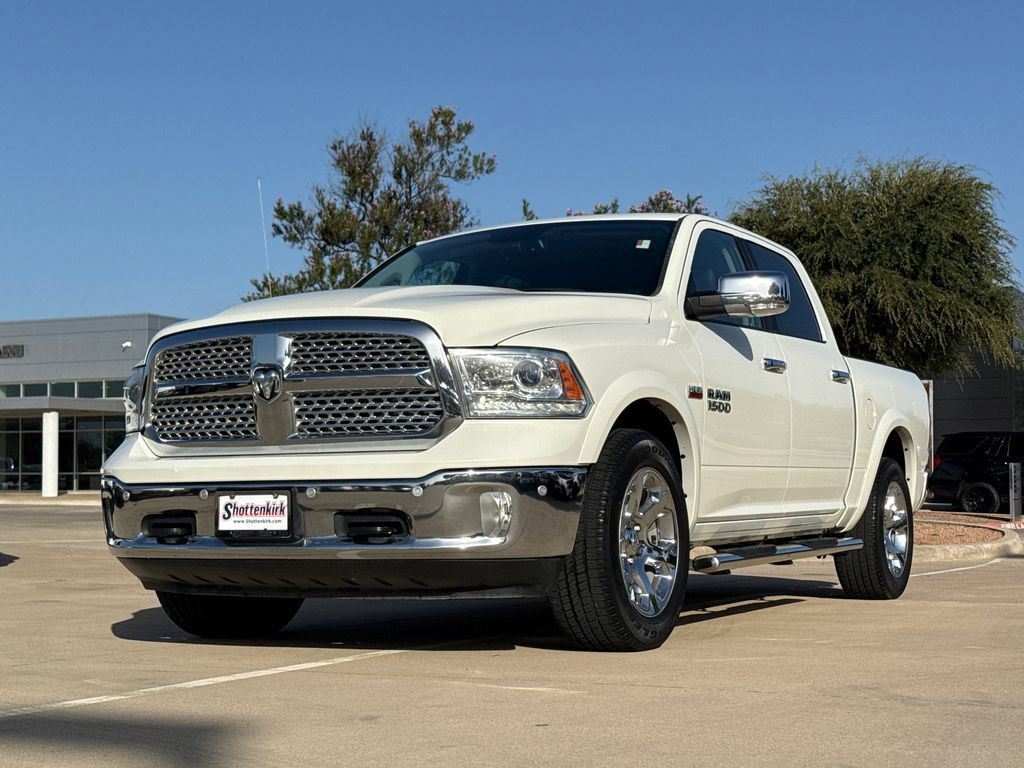 Used 2017 RAM 1500 Laramie w/ Convenience Group AWD/4WD image 3