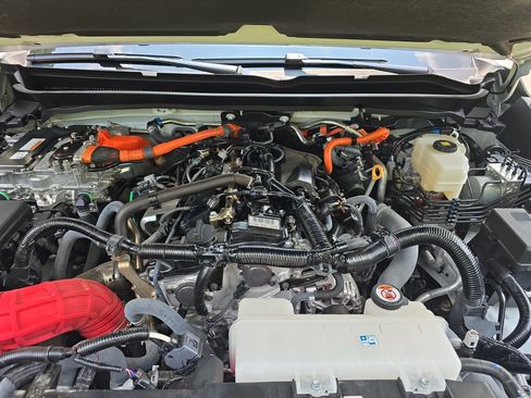 Certified 2025 Toyota Tacoma TRD Pro AWD/4WD image 32