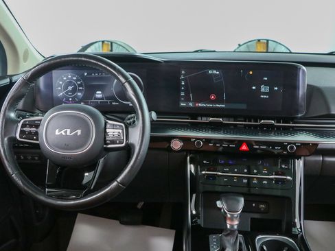 Used 2022 Kia Carnival SX Prestige FWD image 17