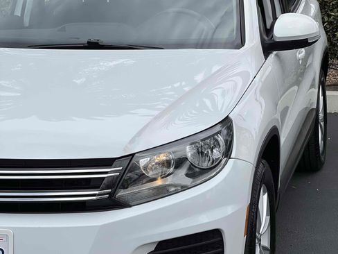 Used 2017 Volkswagen Tiguan Limited w/ Premium Package FWD image 48