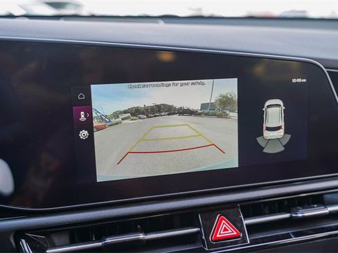 Certified 2025 Kia Niro EX image 26