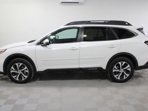 Used 2020 Subaru Outback Limited image 30