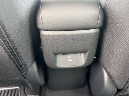 Used 2025 Nissan Versa SV w/ Trunk Package FWD image 18