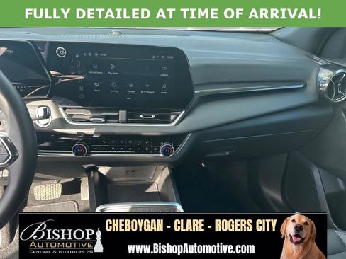 Used 2025 Chevrolet Equinox LT w/ Convenience Package II AWD/4WD image 6