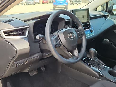 Used 2026 Toyota Corolla LE FWD image 10