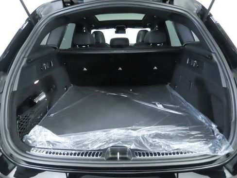 Certified 2025 Mercedes-Benz GLC 300 image 28