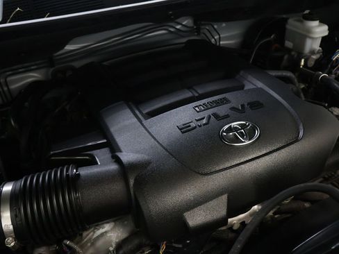 Used 2020 Toyota Tundra Limited w/ Limited Premium Package image 26