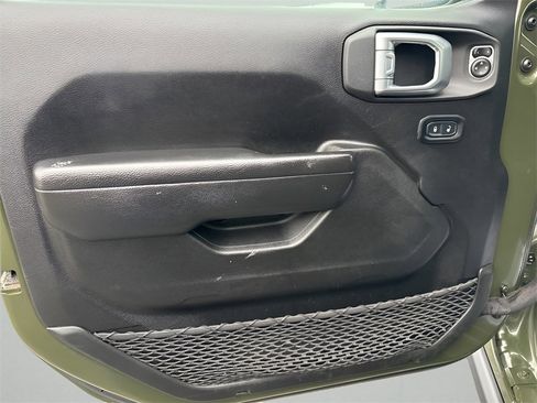 Used 2022 Jeep Gladiator Willys image 19