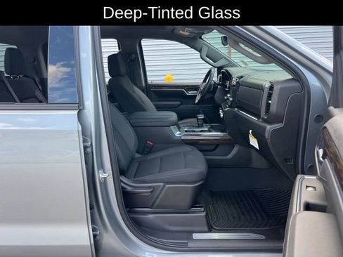 Used 2025 GMC Sierra 1500 Elevation image 37