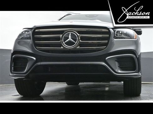 Used 2025 Mercedes-Benz GLS 450 4MATIC image 35