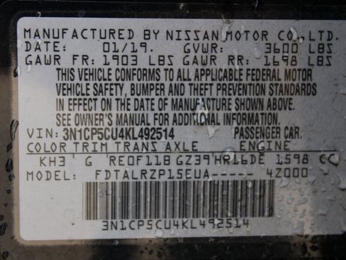 Used 2019 Nissan Kicks S image 28