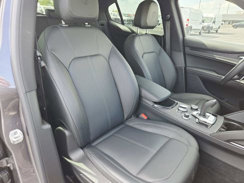 Used 2024 Alfa Romeo Stelvio Sprint image 17
