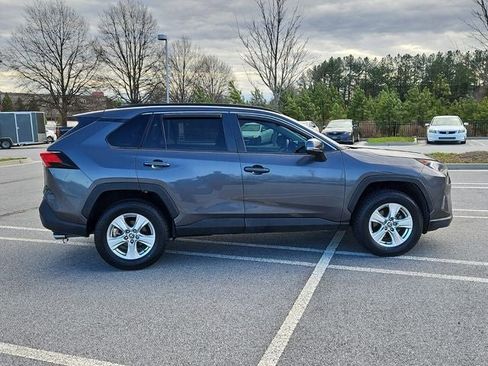 Used 2021 Toyota RAV4 XLE image 7