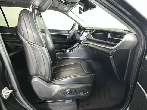 Used 2023 Jeep Grand Cherokee 4WD 4xe image 31