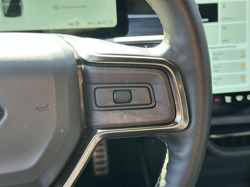 Used 2022 Rivian R1S Launch Edition image 10