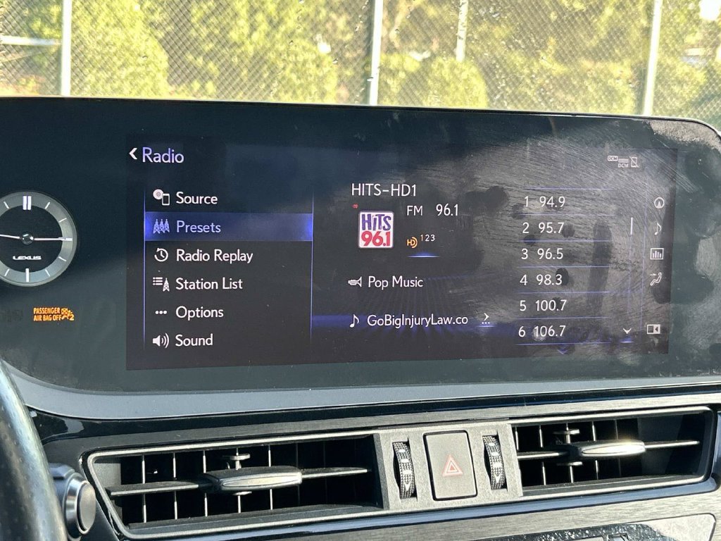 Used 2022 Lexus ES 300h F Sport w/ Accessory Package 2 FWD image 39