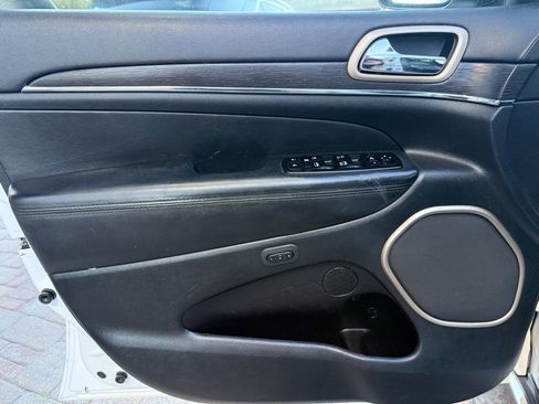 Used 2014 Jeep Grand Cherokee Summit AWD/4WD image 26