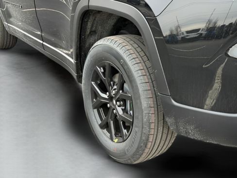 New 2026 Jeep Grand Cherokee Altitude AWD/4WD image 9