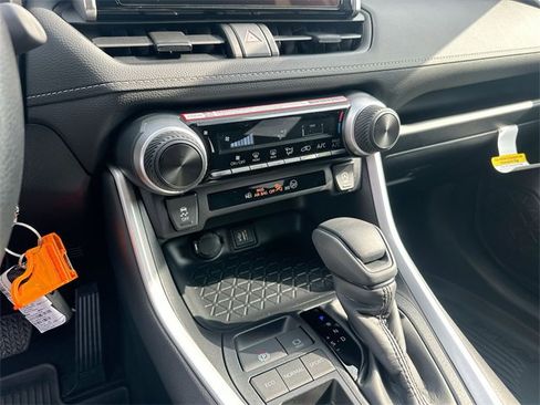 New 2025 Toyota RAV4 LE image 27