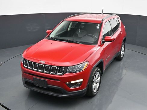 Used 2020 Jeep Compass Latitude w/ Cold Weather Group AWD/4WD image 25