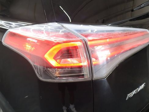 Used 2016 Toyota RAV4 Limited w/ Advanced Technology Package FWD image 31