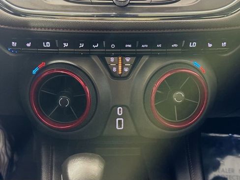 Used 2021 Chevrolet Blazer RS w/ Enhanced Convenience Package FWD image 15