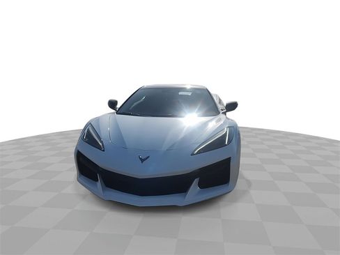 Used 2024 Chevrolet Corvette Z06 image 3