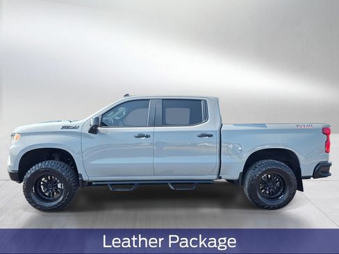 Used 2024 Chevrolet Silverado 1500 LT Trail Boss w/ LT Trail Boss Premium Package AWD/4WD image 3