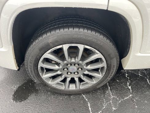 Used 2021 GMC Acadia Denali w/ Denali Technology Package image 8