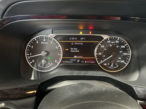 Used 2025 Nissan Pathfinder SV FWD image 9