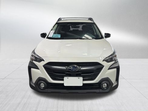 Used 2024 Subaru Outback Premium AWD/4WD image 2